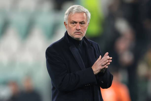 مورينيو يصبح محور اهتمام المنتخب البرازيلي