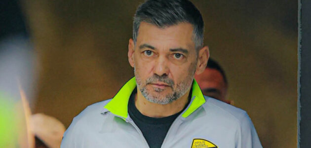 أزمة مستحقات مشتعلة.. سيرجيو كونسيساو يطالب الاتحاد بكامل قيمة عقده بعد الإقالة
