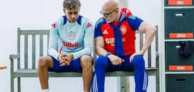دي لا فوينتي يتحدى برشلونة بشأن مشاركة لامين يامال في كأس العالم: أنا صاحب القرار الأول والأخير