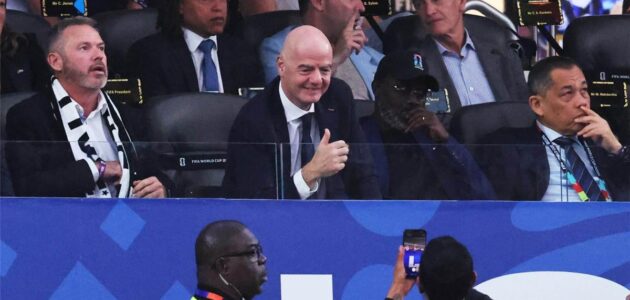 مفاجأة في غرف الملابس.. ماذا قال جياني إنفانتينو للاعبي منتخب إيران بعد تعادلهم المثير؟